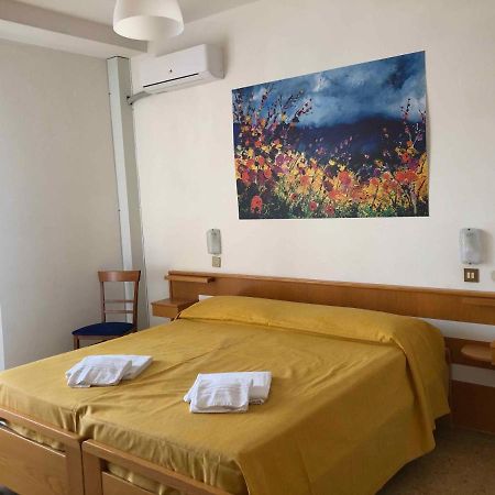 ביביונה Hotel Adriatico מראה חיצוני תמונה