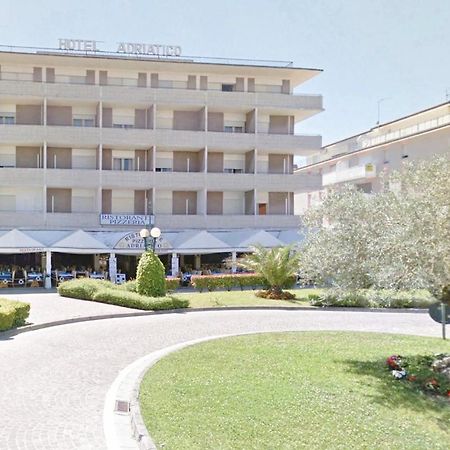 ביביונה Hotel Adriatico מראה חיצוני תמונה