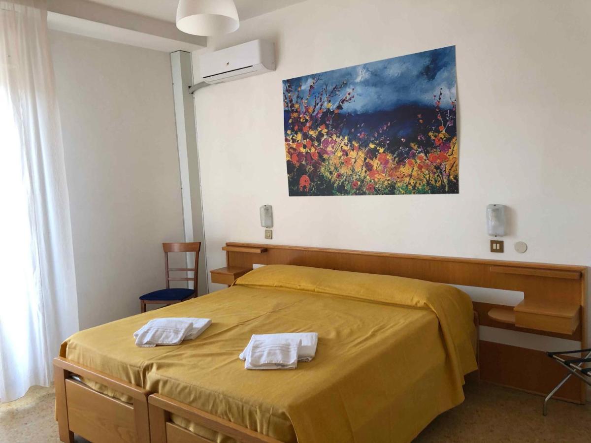 ביביונה Hotel Adriatico מראה חיצוני תמונה