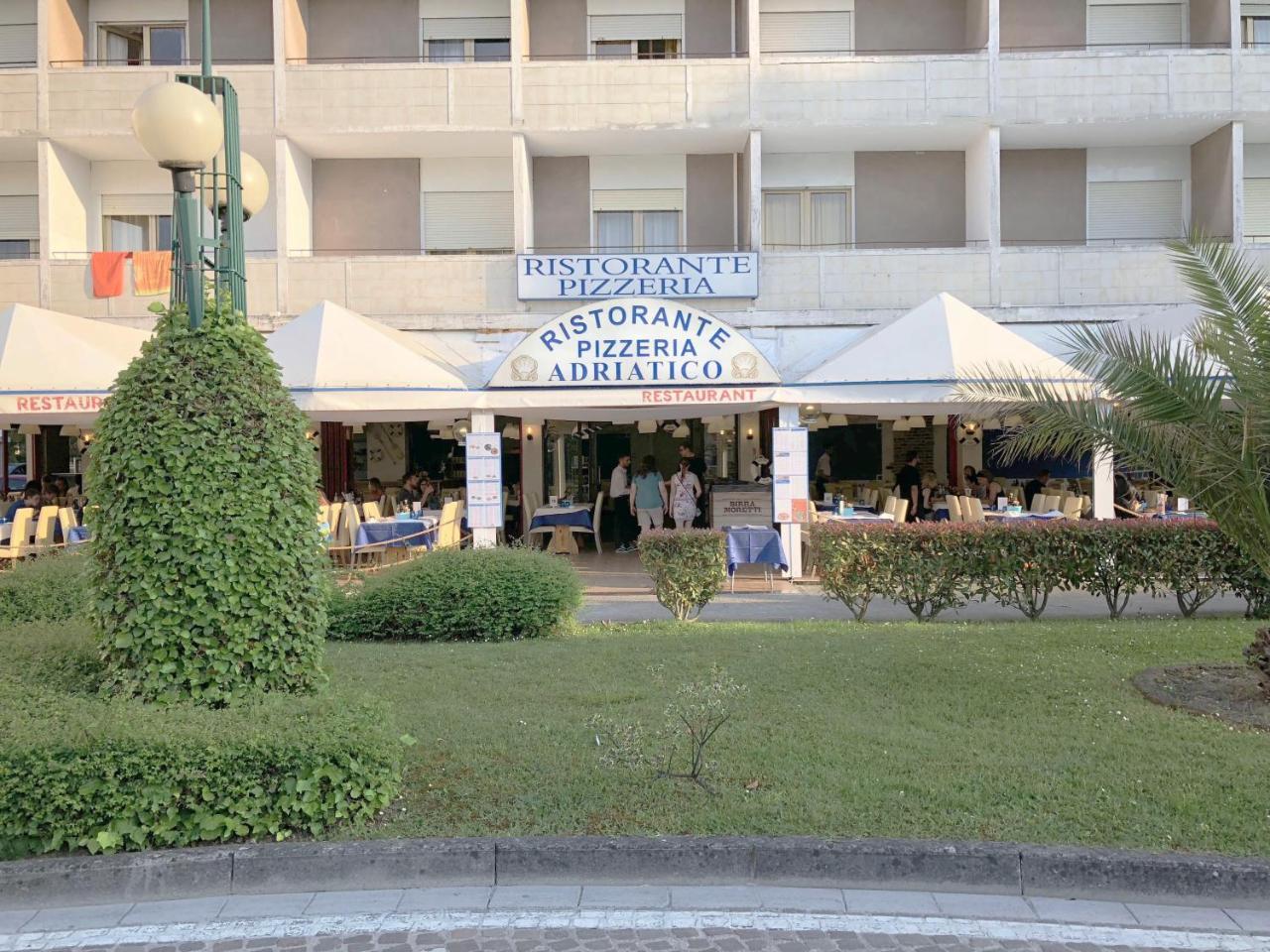 ביביונה Hotel Adriatico מראה חיצוני תמונה
