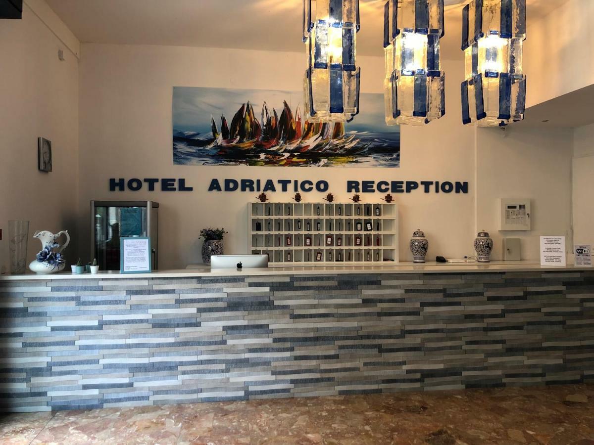 ביביונה Hotel Adriatico מראה חיצוני תמונה