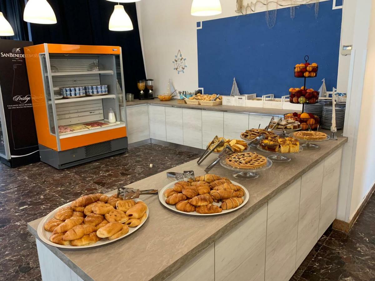 ביביונה Hotel Adriatico מראה חיצוני תמונה